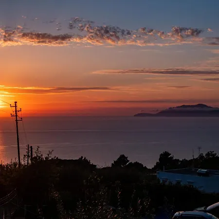 Alojamento de Acomodação e Pequeno-almoço Casa Astra 4*