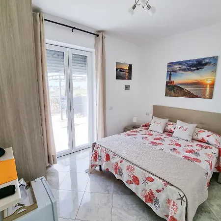 فندق مبيت وإفطار Casa Astra 4*