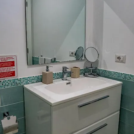 فندق مبيت وإفطار Casa Astra أناكابْري